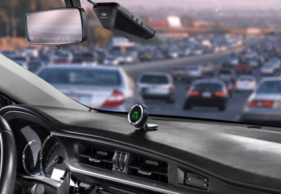 Common Mistakes to Avoid While Driving in Traffic